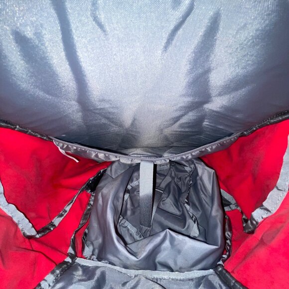 The North Face Unisex Red & Gray Nylon Multiple Compartments Sweeper Backpack - Picture 13 of 16